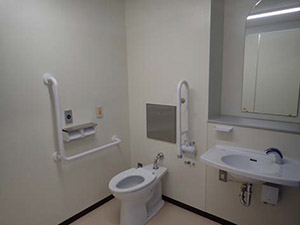 行徳小学校のトイレの写真