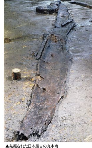 発掘された日本最古の丸木舟
