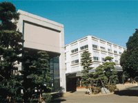 写真:昭和学院短期大学外観
