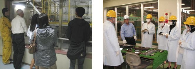 施設見学の様子