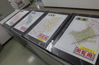 道路管理課窓口で各種手続きを行っています。