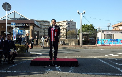 写真：森田健作千葉県知事代理として千葉県環境生活部生活安全有害鳥獣担当石渡部長の祝辞