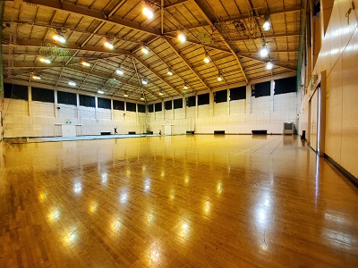 信篤市民体育館