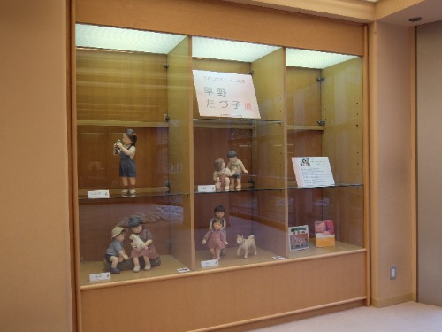 写真：市川の文化人ミニ展示　早野たづ子展の様子
