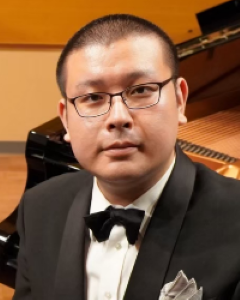 ピアニスト土屋しゅんやのアーティスト写真