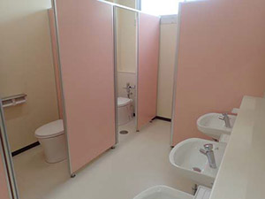 平田小学校のトイレの写真