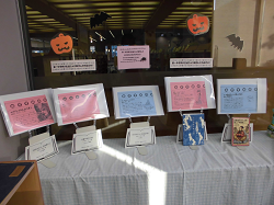 写真:第一中学校作品展示のようす 写真:第一中学校作品展示のようす