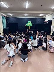 写真：読み聞かせの会の様子