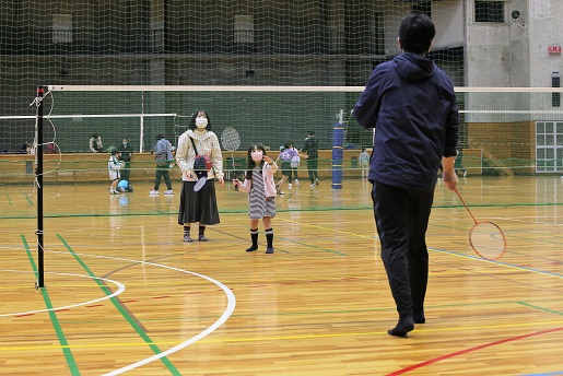 写真:バドミントン