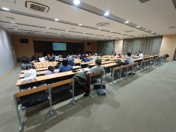 写真：第2回説明会 投影画像