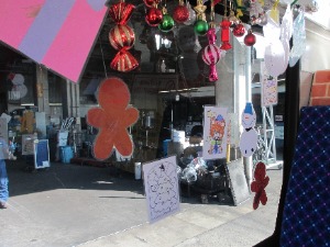 写真：市川南大野雲母保育園の園児による飾りつけの様子5