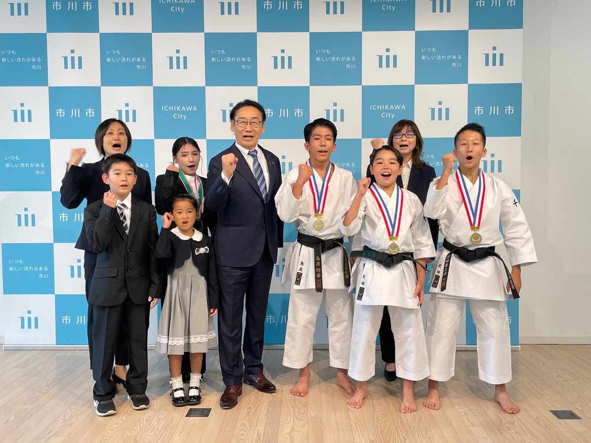 写真：田中市長と明桜塾のみなさん