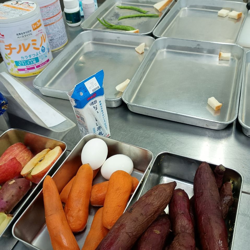 画像：エサ(野菜等)の写真