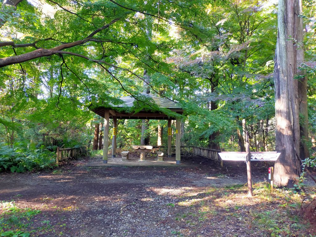 写真　もみじ山入口側