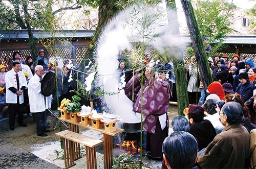 400年以上続く伝統行事「湯の花祭り」