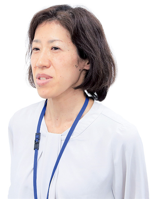 顔画像:保健体育課 栄養士 沖田さん