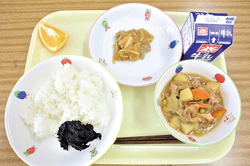 画像:給食