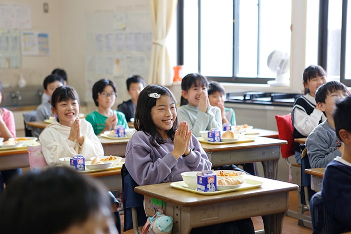 画像：学校給食費無償化開始（中学校1月～、小学校4月～