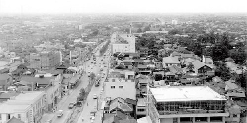 画像:西消防署望楼より江戸川方面を望む 1964~65(昭和39~40)年ごろ