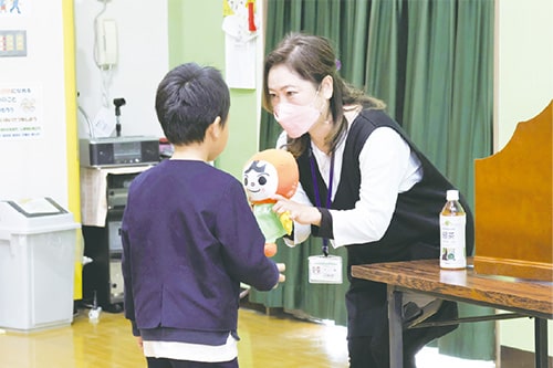 画像:令和5年12月に行われた幼稚園での人権教室