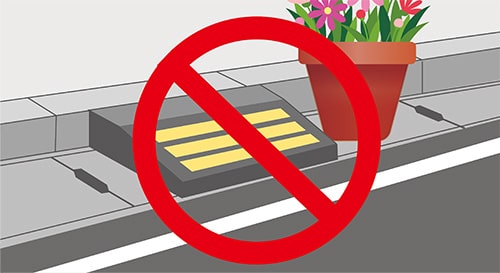画像：道路上に私物を置かないでください