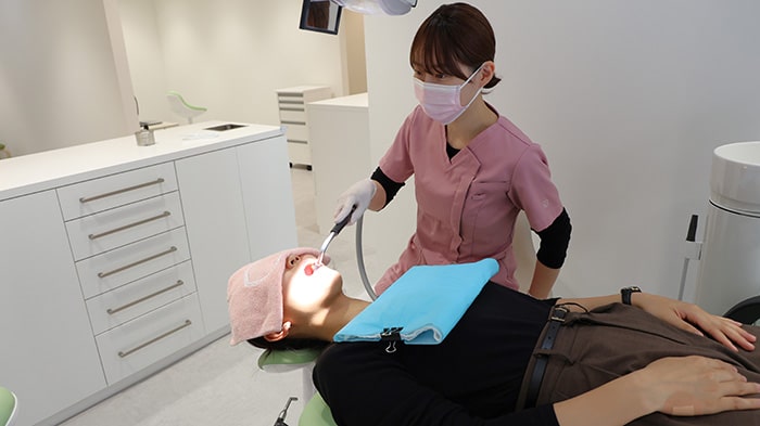 画像:定期的に歯科健診を