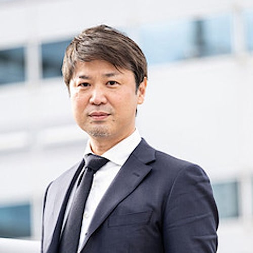 顔画像：上坂理氏