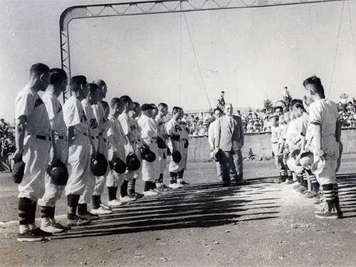 画像:国府台球場の試合の様子国府台球場の試合の様子 昭和30(1955)年ごろ