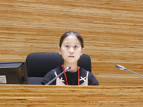顔画像：富美浜小学校 花澤さん