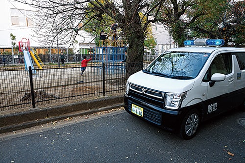 画像：青色防犯パトロール