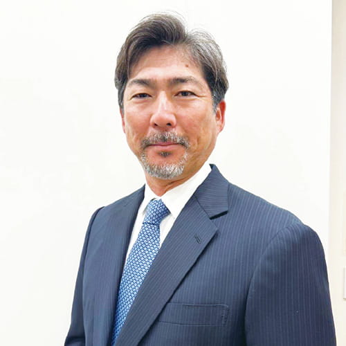 顔画像：小笠原道大氏