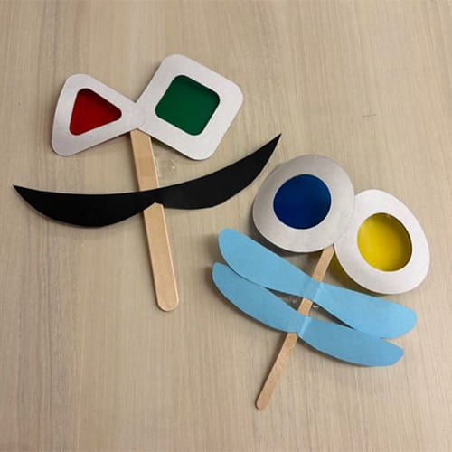 画像：カラフルメガネ