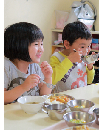 保育園に聞きました　おいしい給食でみんな笑顔に