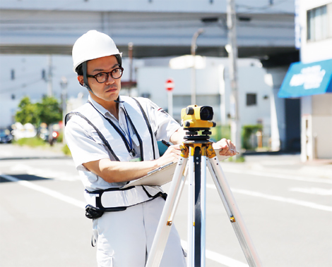 【Facebook】市役所のお仕事紹介 Vol.8　安心・安全な道路を目指す（道路安全課　金田篤）［7月19日］