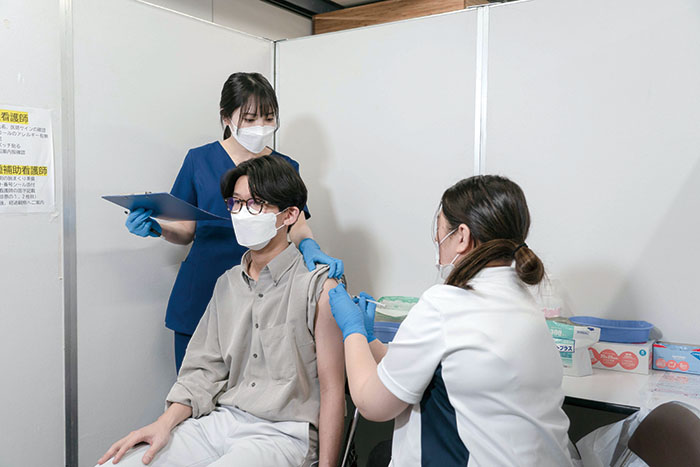 写真：新型コロナウイルスのワクチン接種