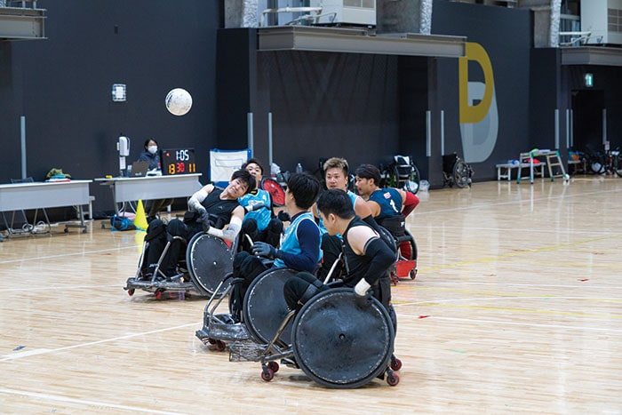 写真:車いすバスケットボール