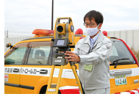 【Facebook】市役所のお仕事紹介 Vol.21みなさんが安心して道路を利用できるように（道路管理課　高須悠貴）［11月25日］の画像