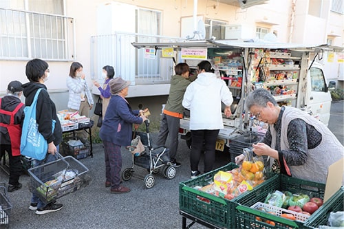 画像：買い物が不便な人たちへの手助