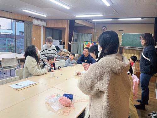 画像：地元の学校と一緒にこども食堂
