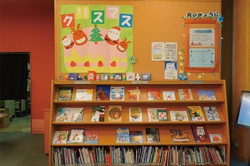 画像：こどもとしょかんの本