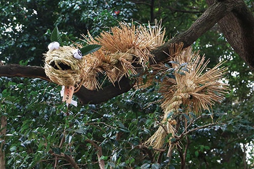 辻切り保存会による大蛇づくりの様子の画像1