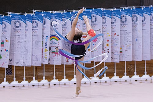 華麗な演技を披露の画像1