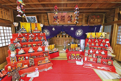 画像:安房神社のひな人形