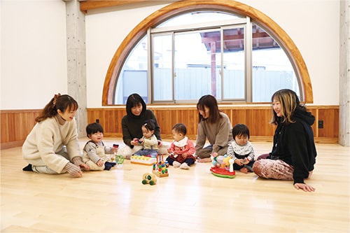 顔画像：親子つどいの広場