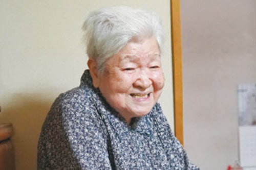 顔画像：松丸喜美子さん（99歳）
