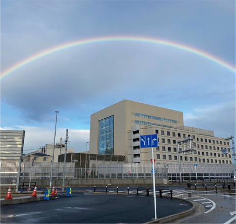 【Instagram】雨上がりに大きな虹が出ていました［2月15日］の画像
