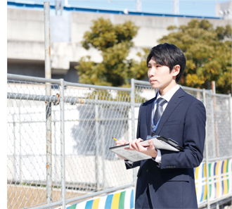 【Facebook】市役所のお仕事紹介 Vol.15市民目線を意識しながら（こども施設計画課　岩崎陸）［3月16日］の画像