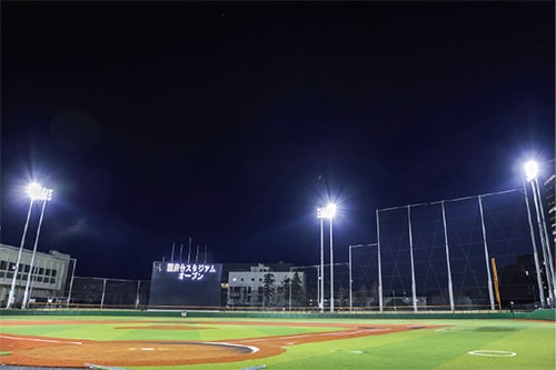 画像：夜でも快適にプレー