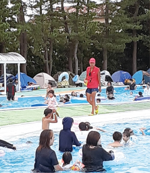 夏のプールで働いてみませんか 市民プール監視員募集