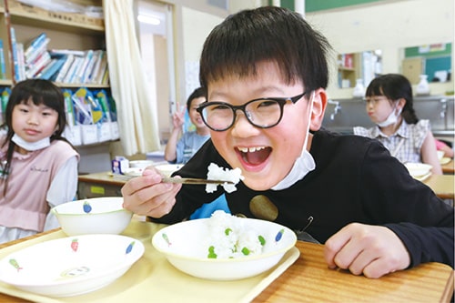 画像：グリーンピースごはん